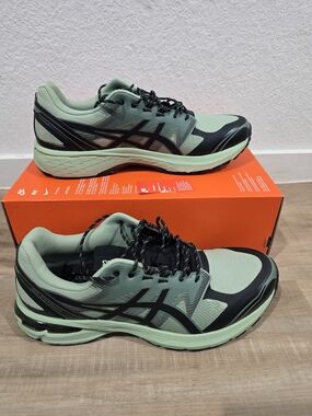ASICS Men's Mint Green Running Shoes